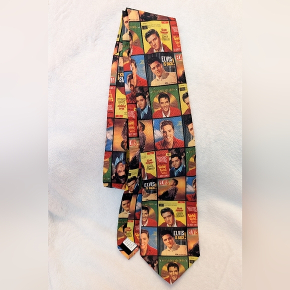 Other - 1997 Elvis Presley Album Covers Tie by Ralph Marlin 100% Polyester nwt